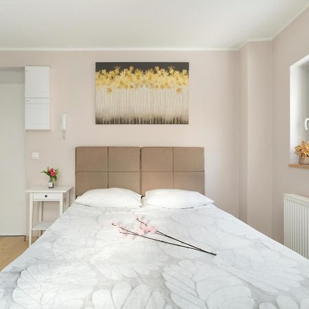Stylowe I Eleganckie Studia Very Berry W Poznaniu By Noclegi Renters Exterior photo